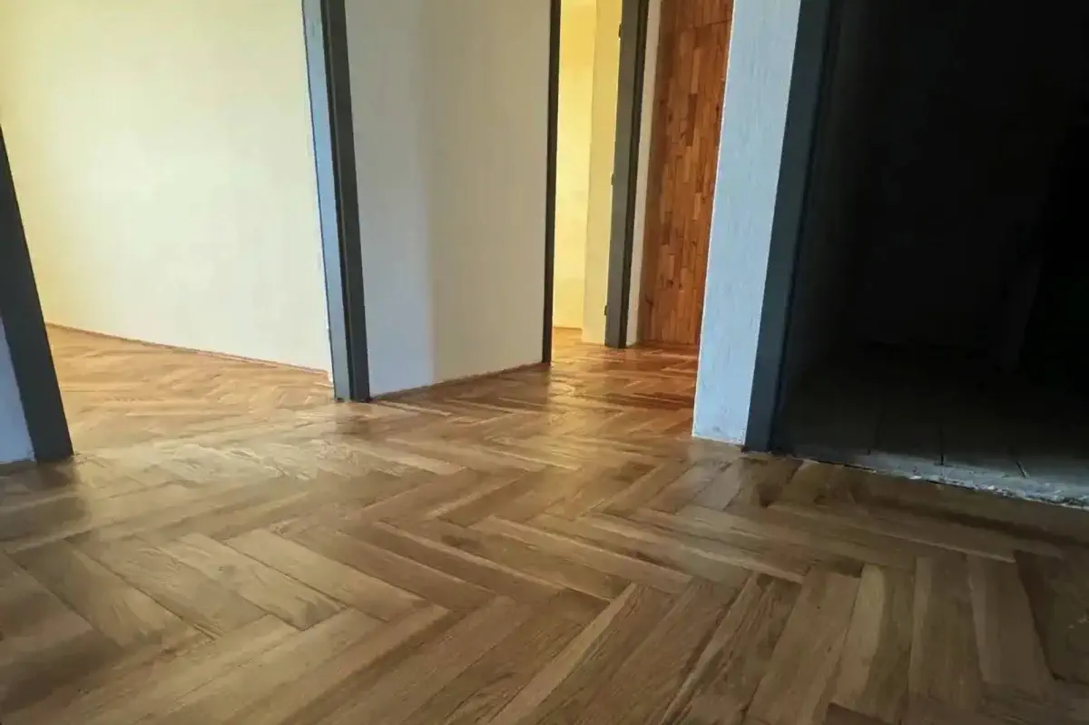 Renovace dřevěné podlahy
